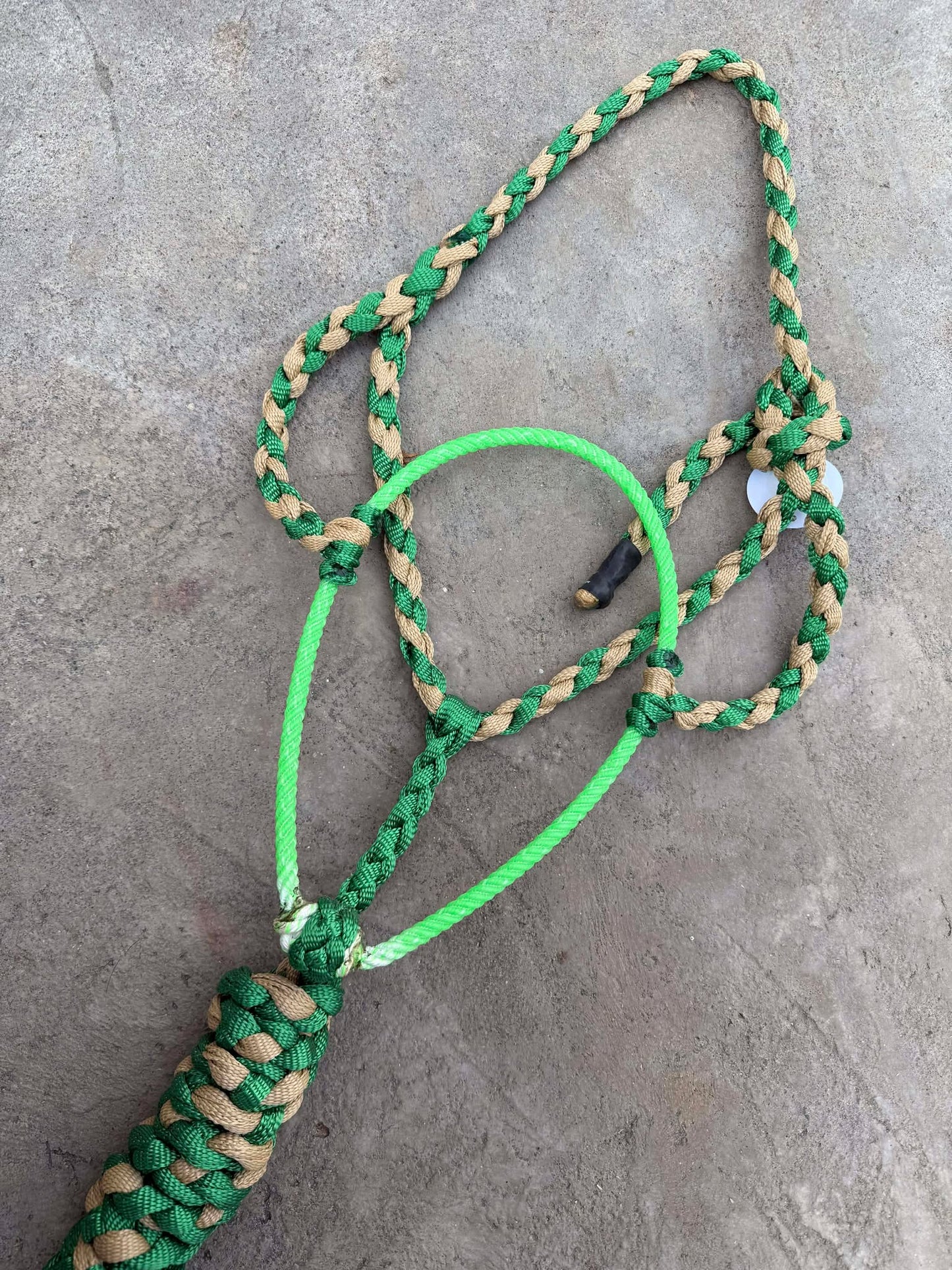 Green & Sand Lariat
